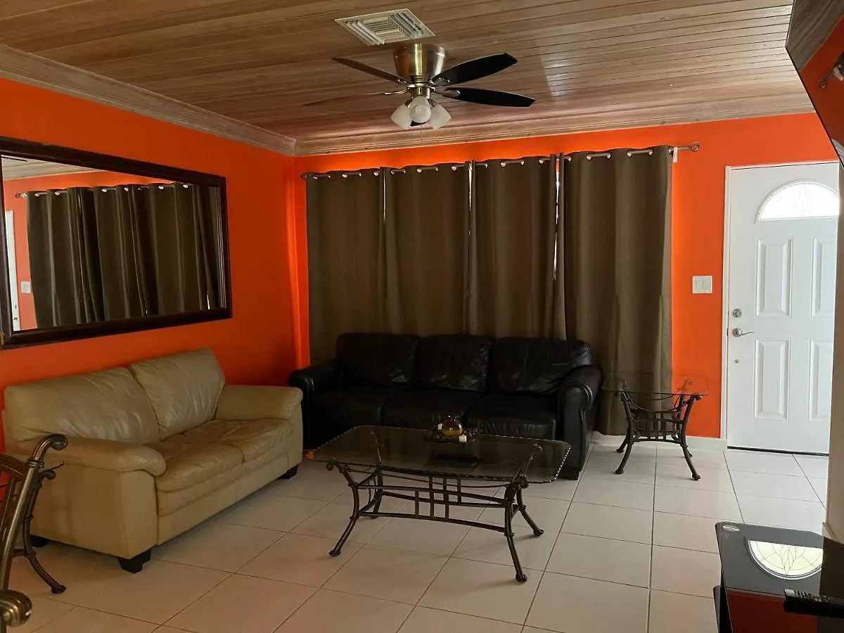 Sapphire Garden Townhouses George Town Villa