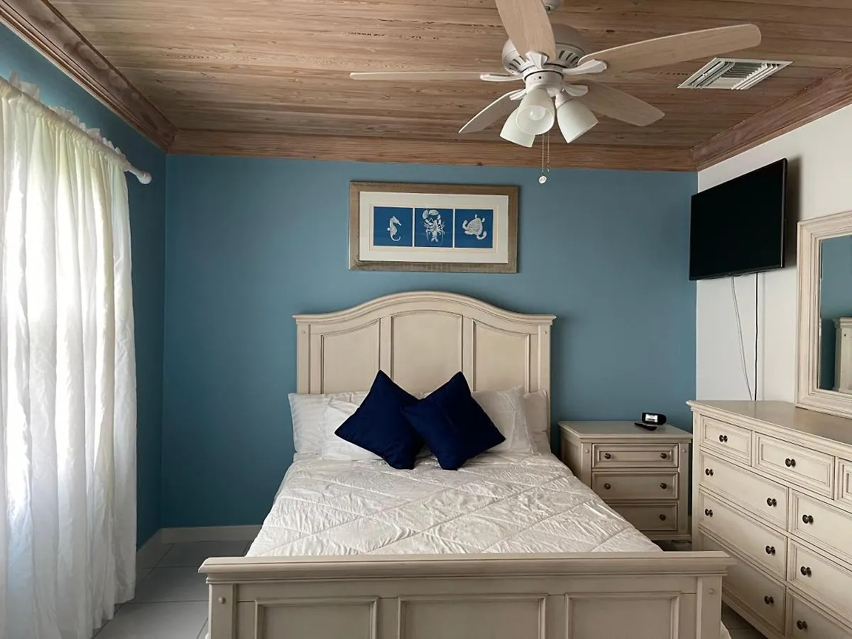 Villa Sapphire Garden Townhouses George Town Bahamas