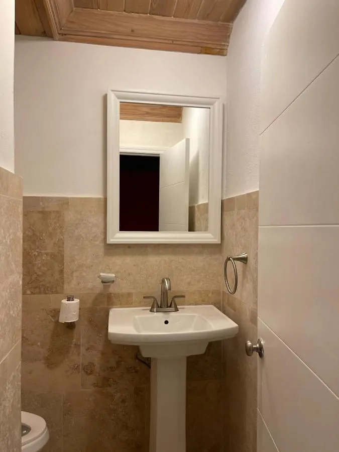 Villa Sapphire Garden Townhouses George Town