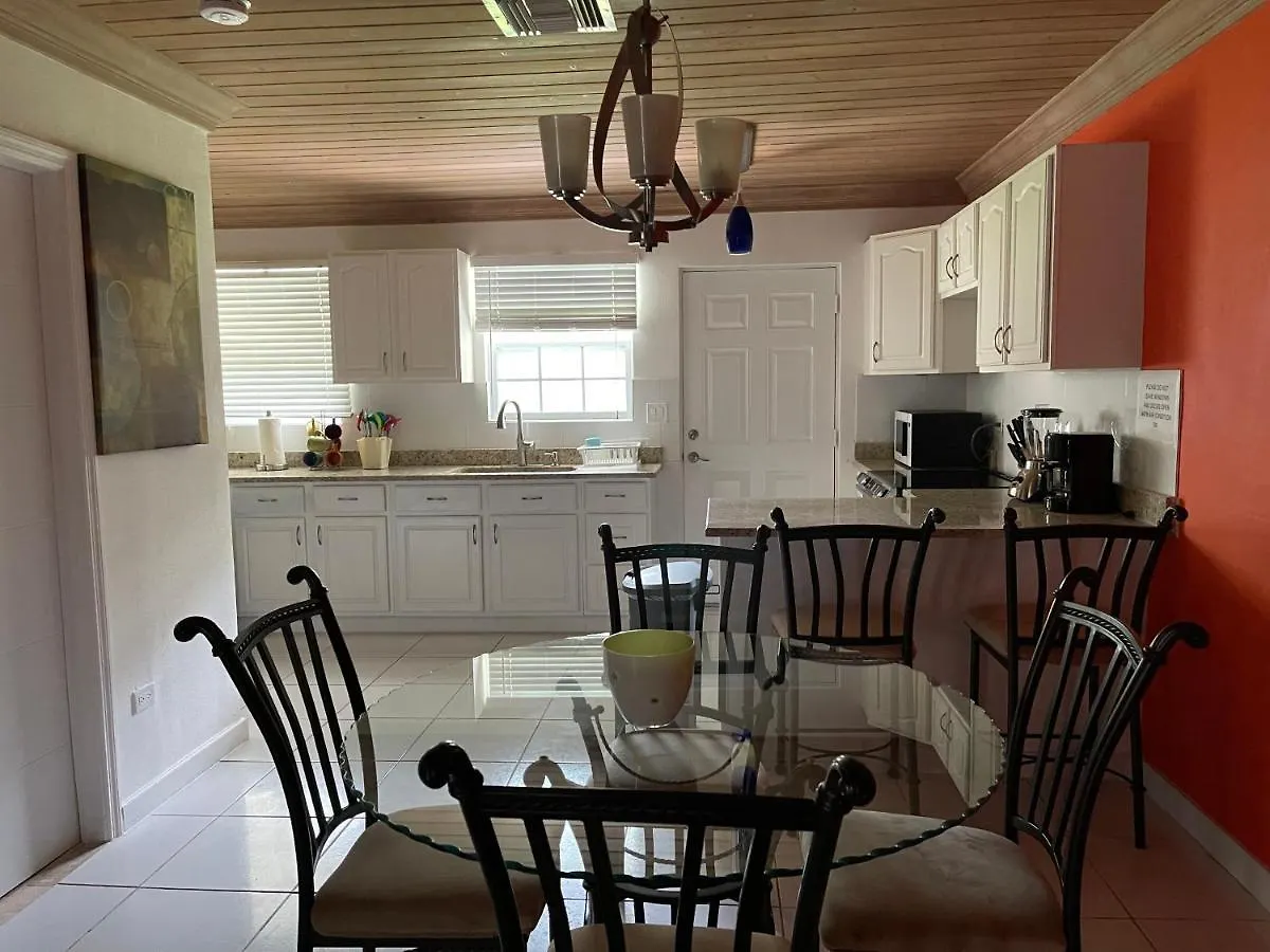 Villa Sapphire Garden Townhouses George Town