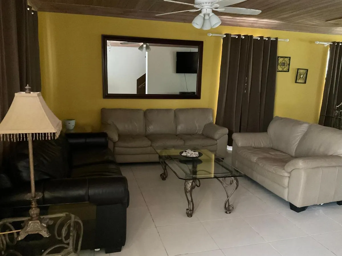 Sapphire Garden Townhouses George Town 0*,