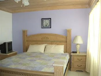 Sapphire Garden Townhouses George Town