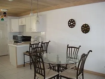 Villa Sapphire Garden Townhouses George Town