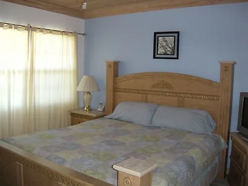 Sapphire Garden Townhouses George Town 0*,  Bahamas