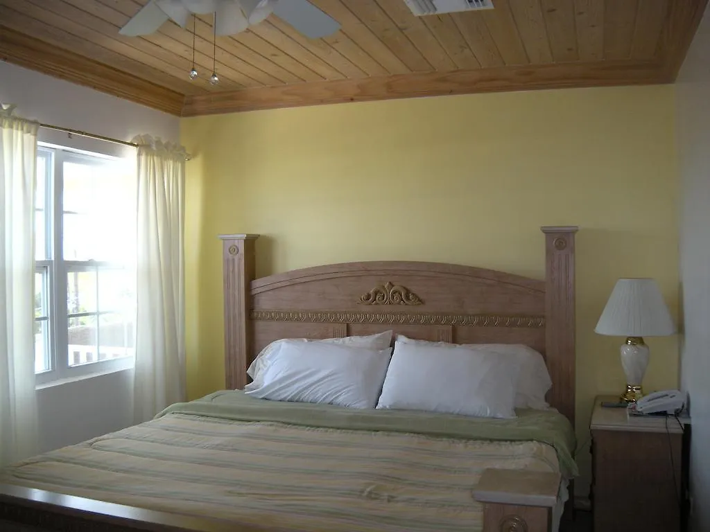 Sapphire Garden Townhouses George Town Villa