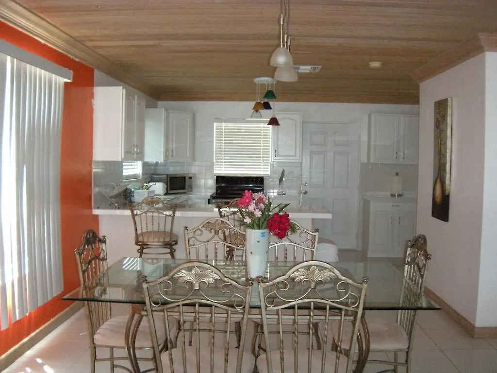 Sapphire Garden Townhouses George Town Villa