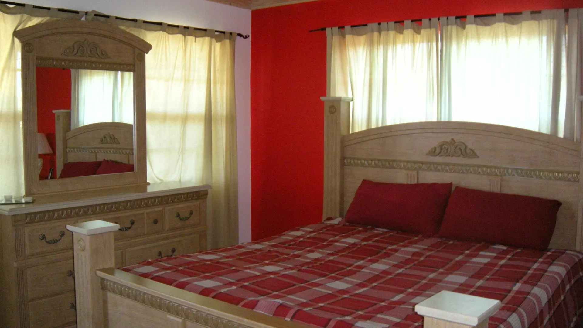 Sapphire Garden Townhouses George Town Villa